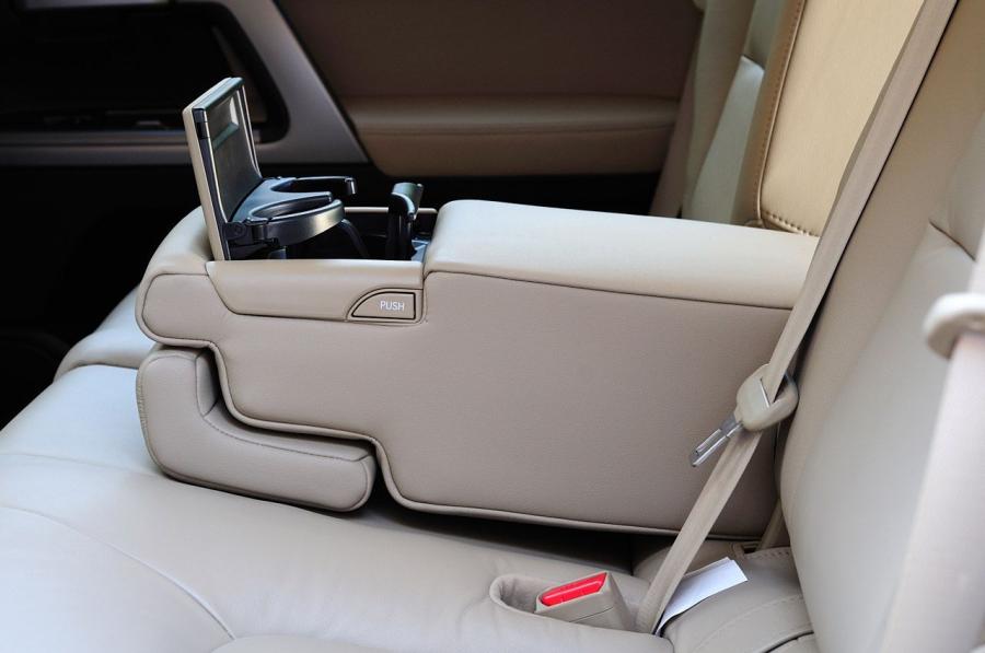  Toyota Land Cruiser 2011 года  (фото 15 из 56)